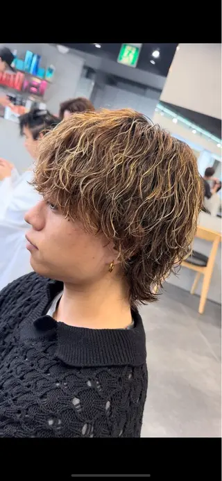 ショート カラー パーマ メンズ fifth park 六反穂 龍介のヘアスタイル