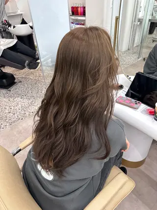 ロング 透明感カラー🫧⌇ 青🫐🩵のヘアスタイル