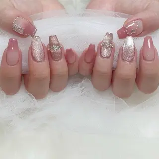 ネイル 🦋fein.🍒 official🫧のネイルデザイン