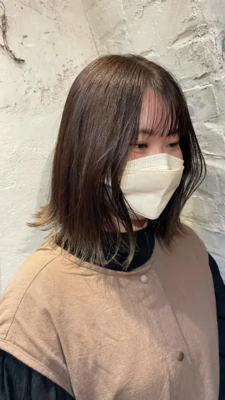 ミディアム 橋本 実奈美のヘアスタイル