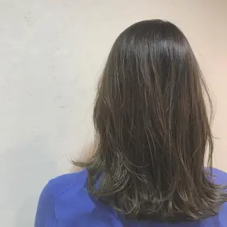 セミロング カラー 中村 瑞希のヘアスタイル