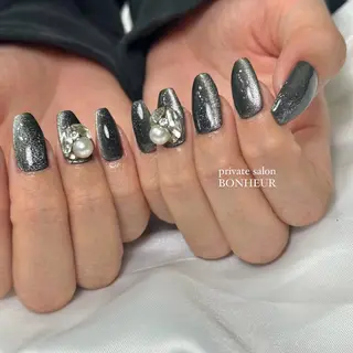 ネイル BONHEUR Annaのネイルデザイン