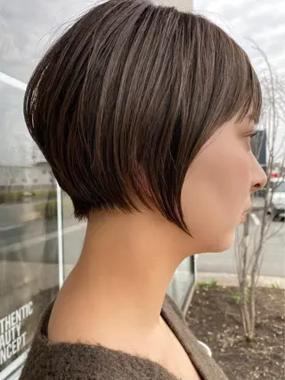 ショート comeghead 琴音のヘアスタイル
