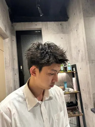 ショート 大阪梅田メンズサロン メンズパーマ荒川琢磨のヘアスタイル