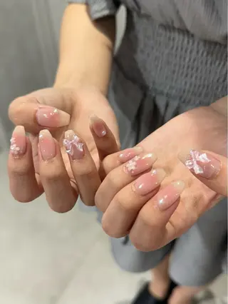ネイル amiLe_ Yukino🎀のネイルデザイン