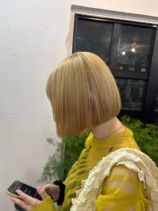 ショート 岡田 知佳のヘアスタイル