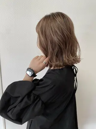 ミディアム 西元 亜由美のヘアスタイル