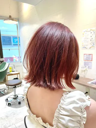 ミディアム esse大阪茶屋町店所属・レイヤーカット 新井田陽寿のヘアスタイル