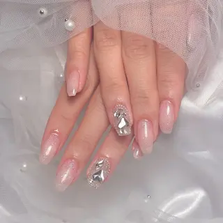 ミディアム Iris byEMILIAnail所属・Iris anjuのネイルデザイン