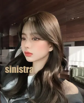 セミロング カラー sinistra シニストラ　足利山下店所属・シニストラ足利 原宿表参道のカラーのヘアスタイル