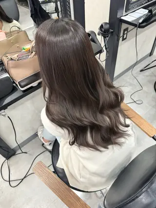 ロング カラー 安田 愛琉のヘアスタイル