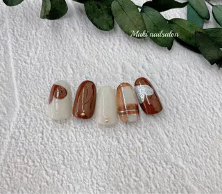 ネイル マキ ネイルサロンのネイルデザイン