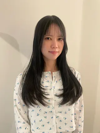 ロング カラー 渋谷 留菜のヘアスタイル