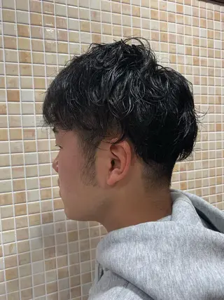 パーマ メンズ インナーカラー🧸 suzunaのヘアスタイル