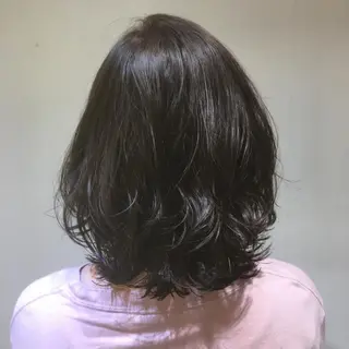 ミディアム カラー しのはら まどかのヘアスタイル