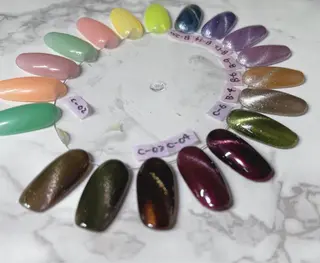 ネイル ネイルサロンキュアイスト所属・キュアイスト アコパラジェル調布のネイルデザイン