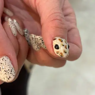 ネイル 栗田 ゆう子のネイルデザイン