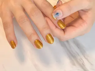 ミディアム ネイリスト シンのネイルデザイン