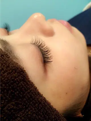 マツエク・マツパ 石渡このみ 🍊レイヤーカットのヘアスタイル