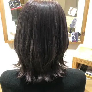 ミディアム カラー 小森 樹奈のヘアスタイル