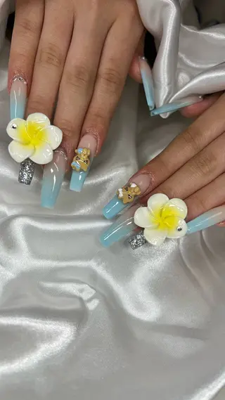 ネイル 𝐧𝐚𝐢𝐥 𝐌𝐢𝐖𝐢𝐢のネイルデザイン