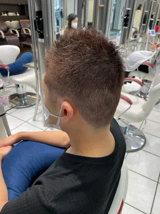 メンズ アートディレクター 尾内 友美のヘアスタイル