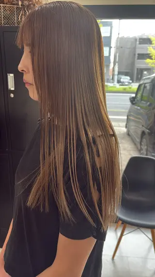 ロング 小沢 真澄のヘアスタイル