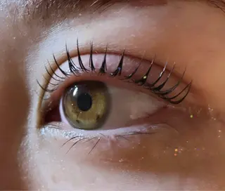 マツエク・マツパ WHITE EYE所属・RINKA Mの眉毛・アイブロウイメージ