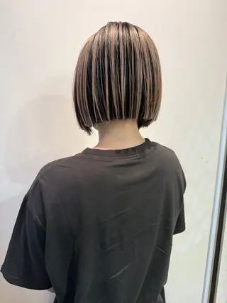 ショート カラー maeda yumiのヘアスタイル
