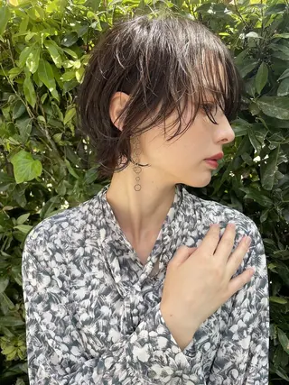 ショート カラー hoNua. 栄/透明感カラーのヘアスタイル