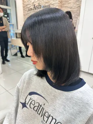 カラー 伊佐 愛のヘアスタイル