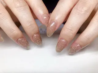 ネイル ECLAT エクラ所属・寺山 千鶴のネイルデザイン