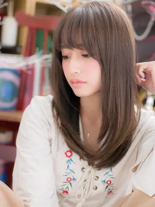 セミロング 小顔カット得意🌟 岩渕麻由のヘアスタイル