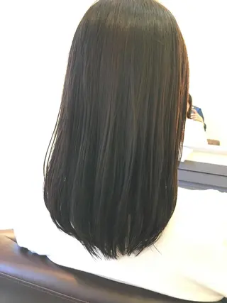 セミロング 透明感/ツヤ髪/ さら艶/前田祥汰のヘアスタイル