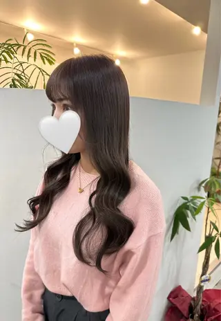 ロング TOMOMI /フロレゾンのヘアスタイル