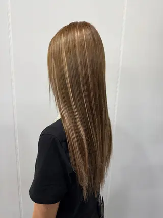 ロング カラー 藤井 佑良 FUJII YURAのヘアスタイル