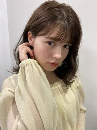 ミディアム コテ巻き/パーマ/艶 透明感/荻原凜太郎のヘアスタイル