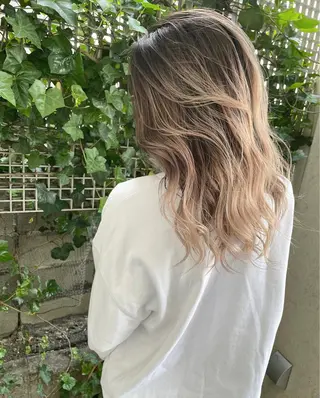 セミロング ココテラス所属・小谷 梨奈のヘアスタイル