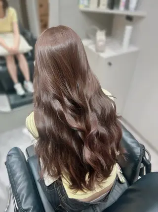 ロング カラー SALON VILLAGE 表参道所属・宮下侑爽/透明感 /可愛い×大人カラーのヘアスタイル