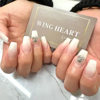 ネイル I. AYUMIのネイルデザイン