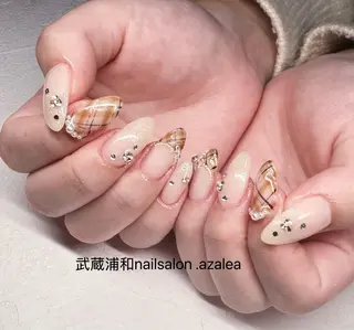 ネイル R inのネイルデザイン