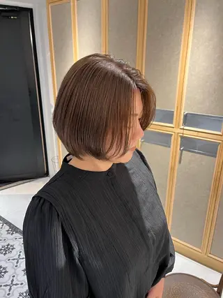 ショート カラー るり 暗髪・艶カラーのヘアスタイル