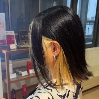 ショート カラー CONAN｜レイヤー ボブ／ハイトーンのヘアスタイル