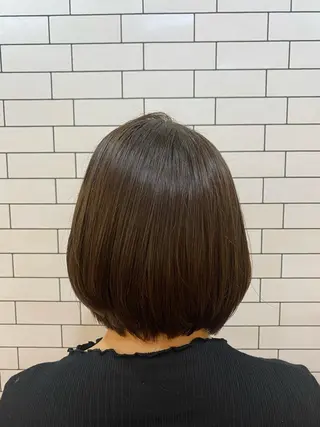 ミディアム オーストヘアージジ所属・TAI透明カラー 柔らかい縮毛矯正のヘアスタイル