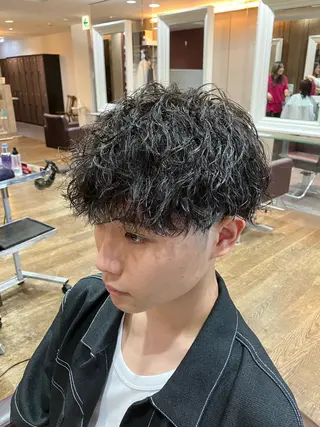 ショート メンズ TAYA 心斎橋所属・山本 聖真のヘアスタイル