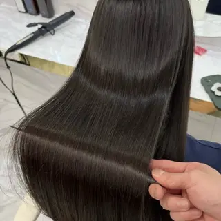 ロング カラー CHAINON CENTREのヘアスタイル