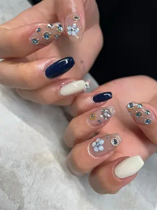 ロング カラー ヘアアレンジ キッズ ネイル マツエク・マツパ アイブロウ 福田 加奈のネイルデザイン