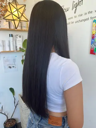 ロング si6【シーム】 小田みきのヘアスタイル