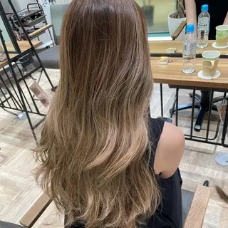 ロング カラー AVANCE.堺東店舗所属・AVANCE. 玉置日向我のヘアスタイル