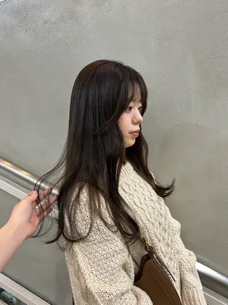 セミロング カラー 髪質改善 / 透明感 カラー / 冨成のヘアスタイル